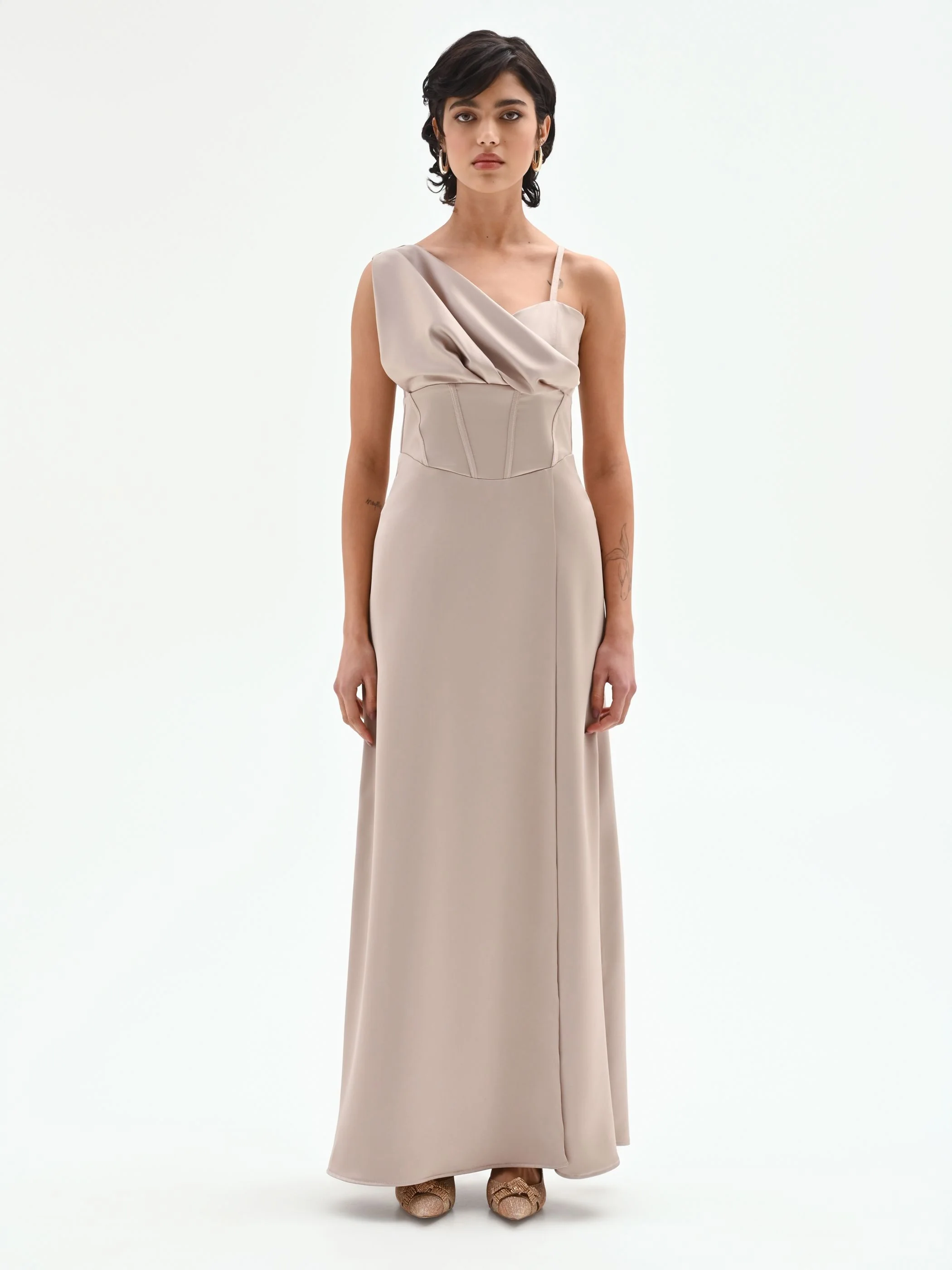Abito lungo in raso tortora beige con corpetto