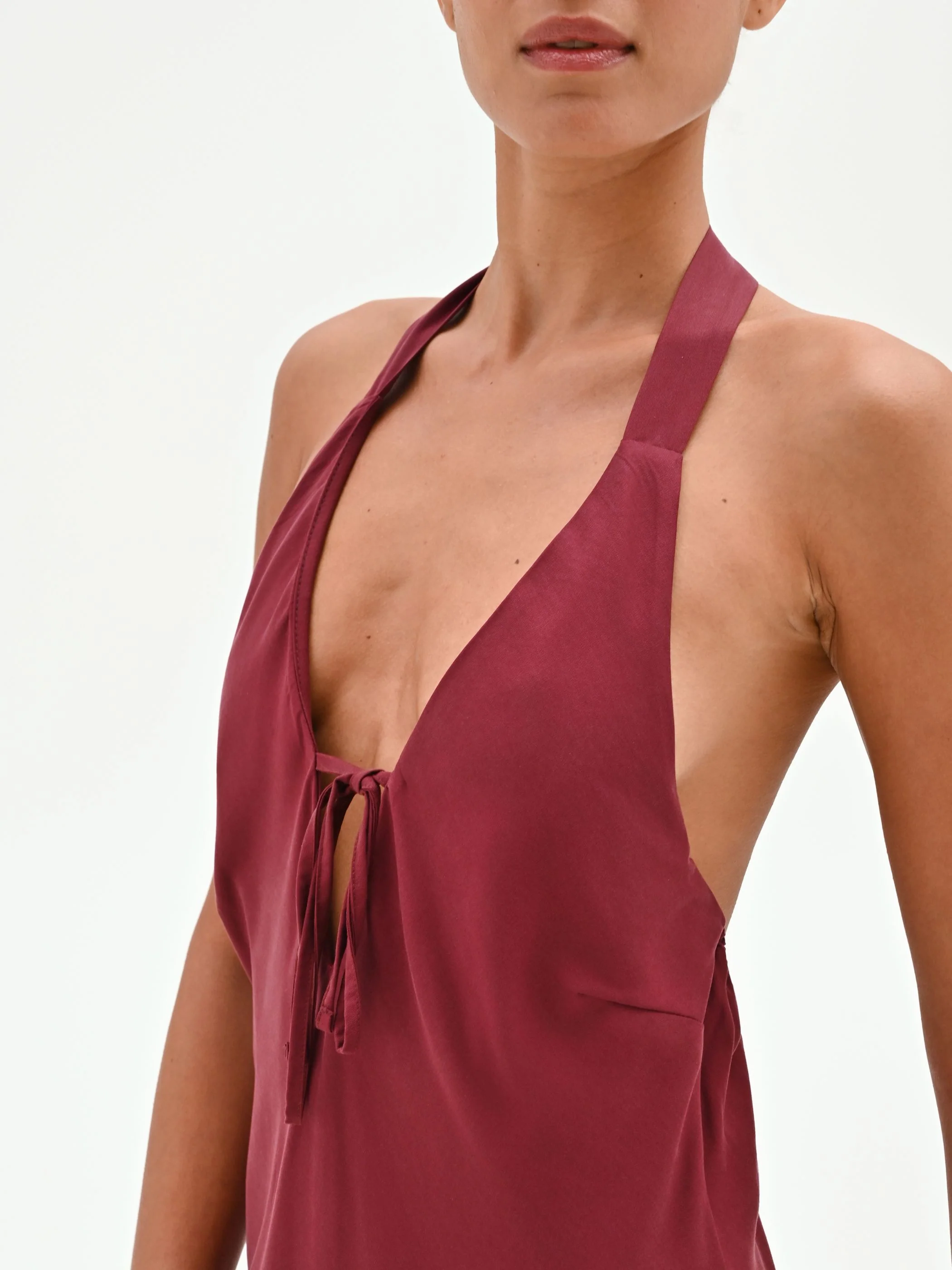 Abito lungo rosso con allacciatura americana - Image 3