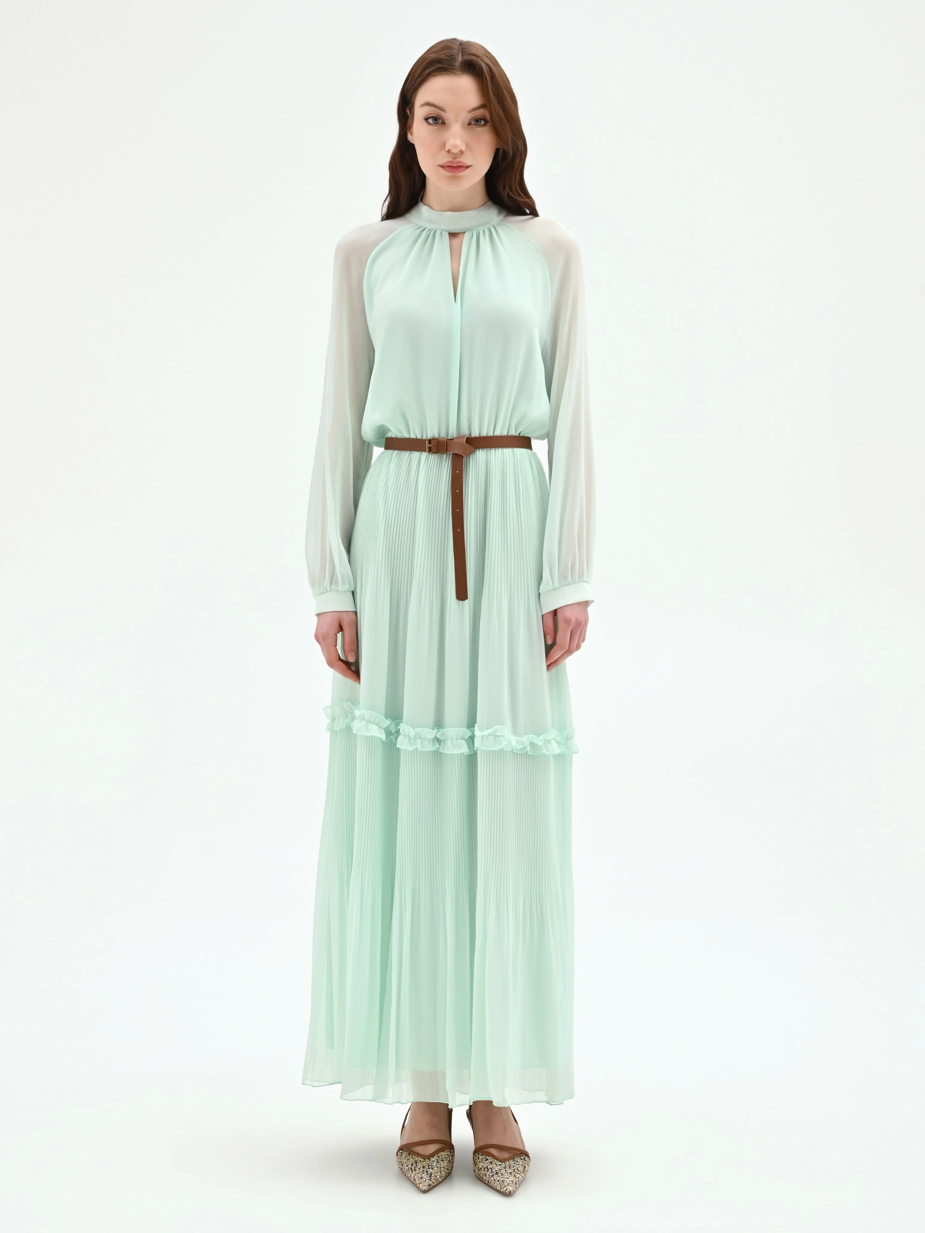 Abito lungo verde menta in georgette plissé