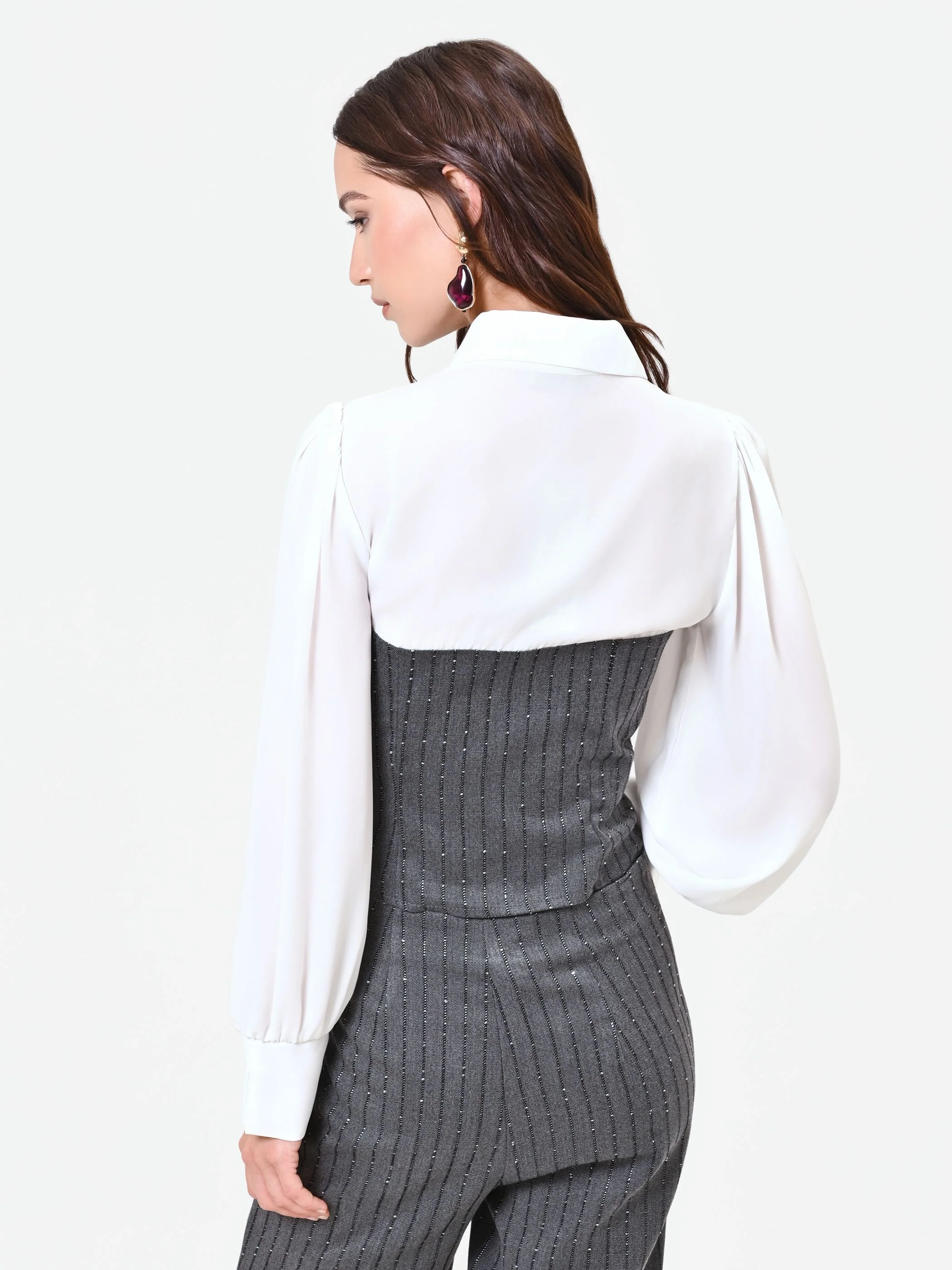 Blusa grigia con bustier gessato e paillettes - Image 2