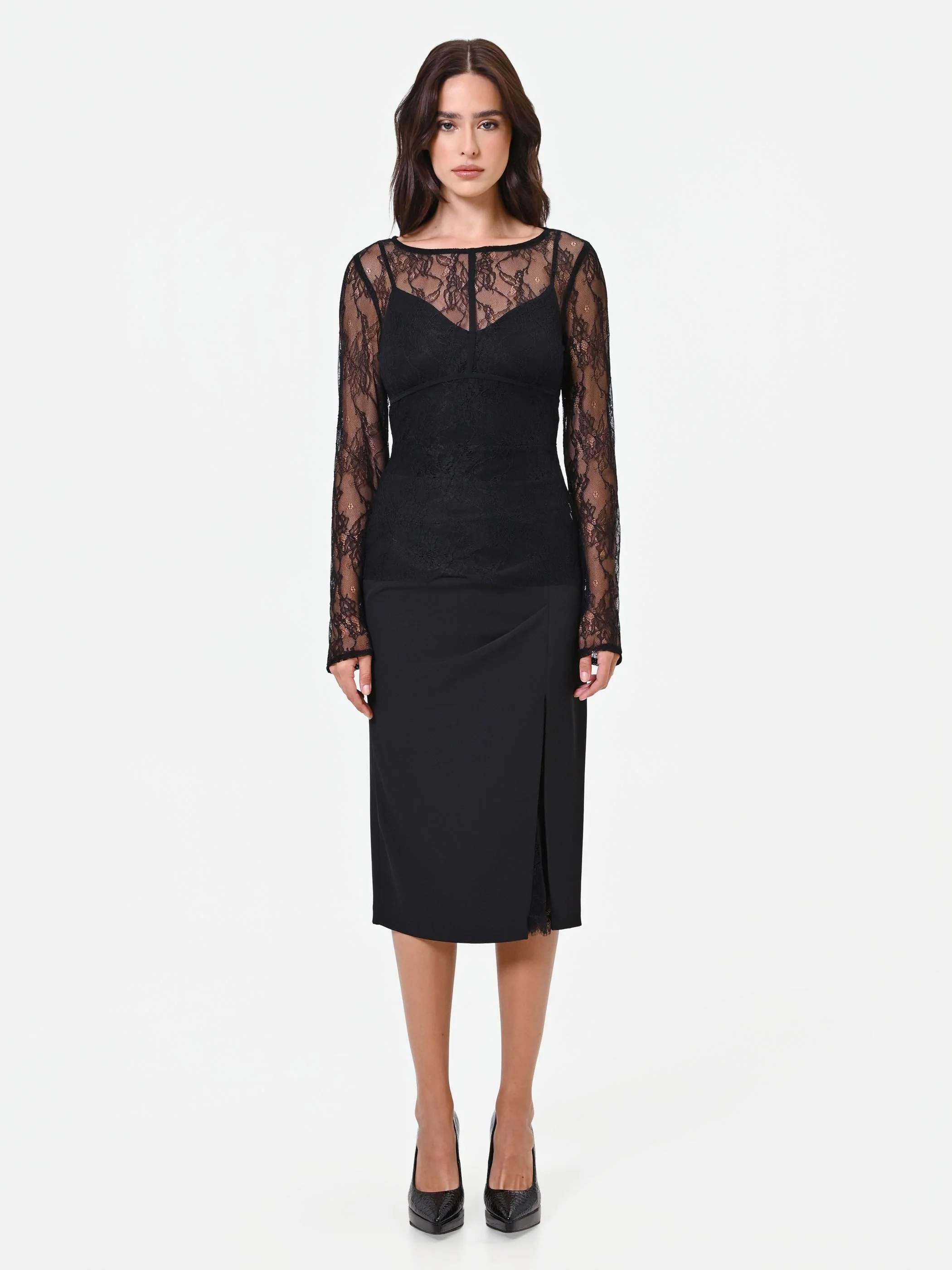 Blusa nera in pizzo con fodera a cuore - Image 2