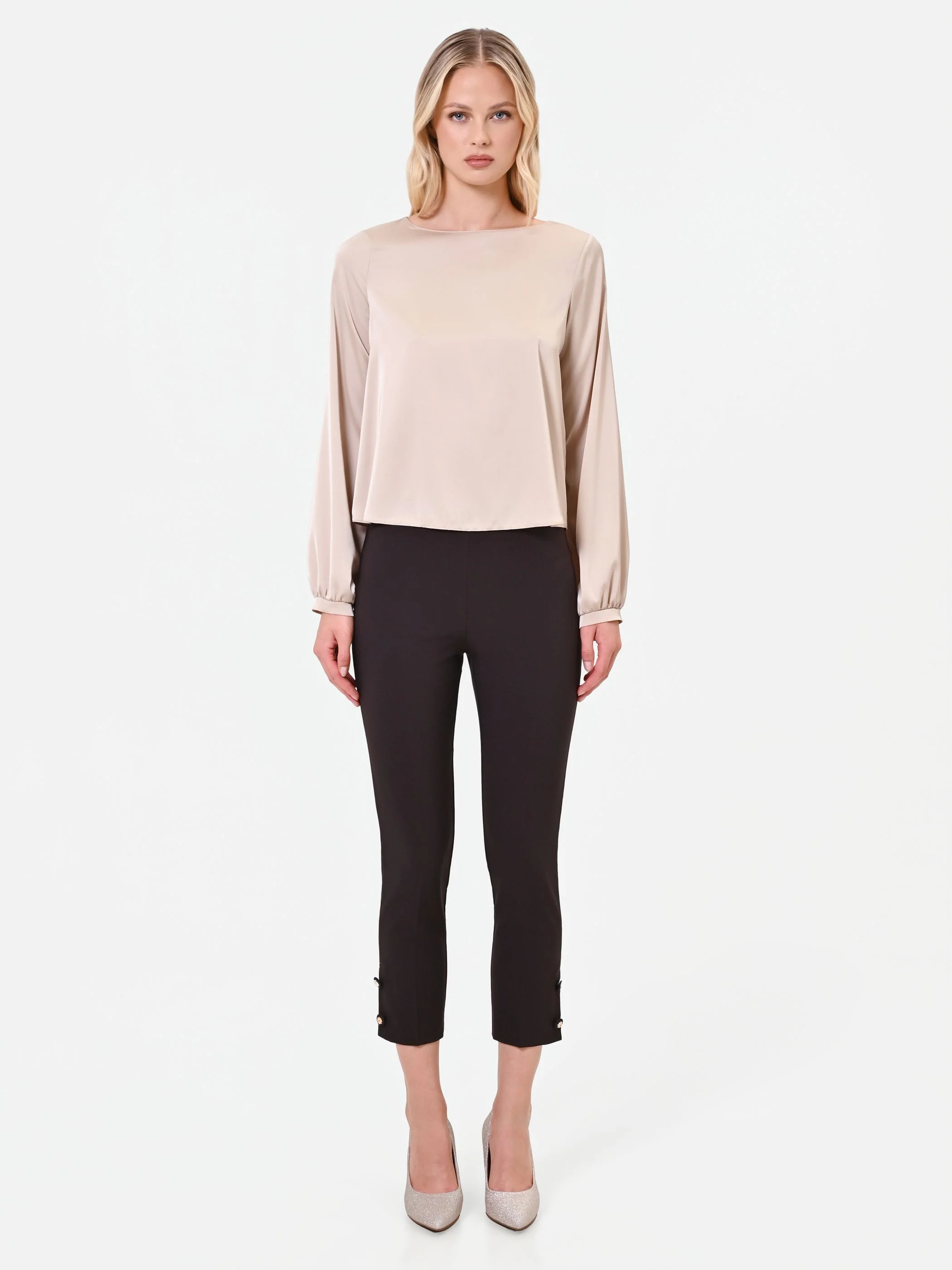 Blusa tortora beige con maniche voluminose