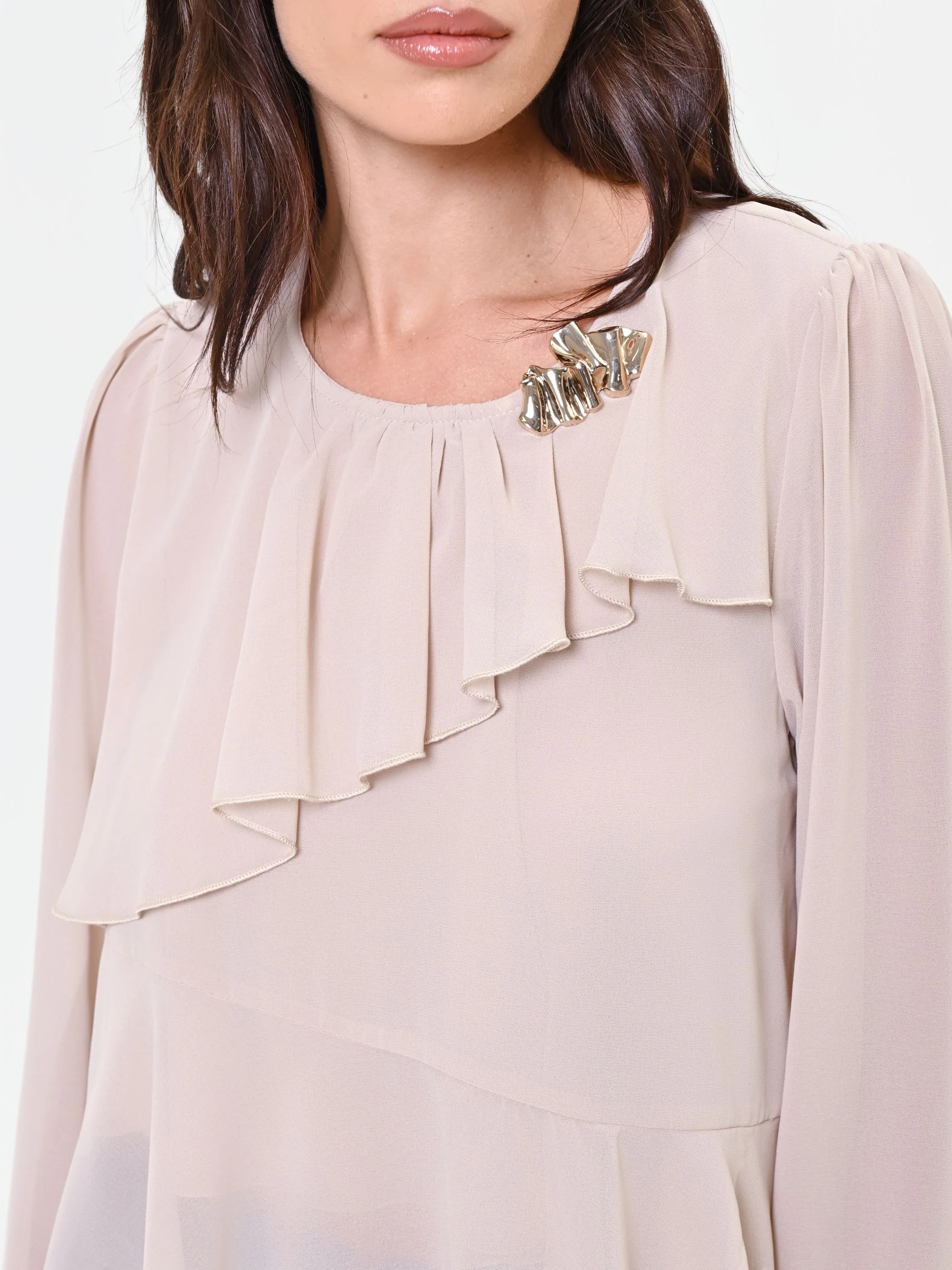 Blusa tortora beige con rouche asimmetrica - Image 4