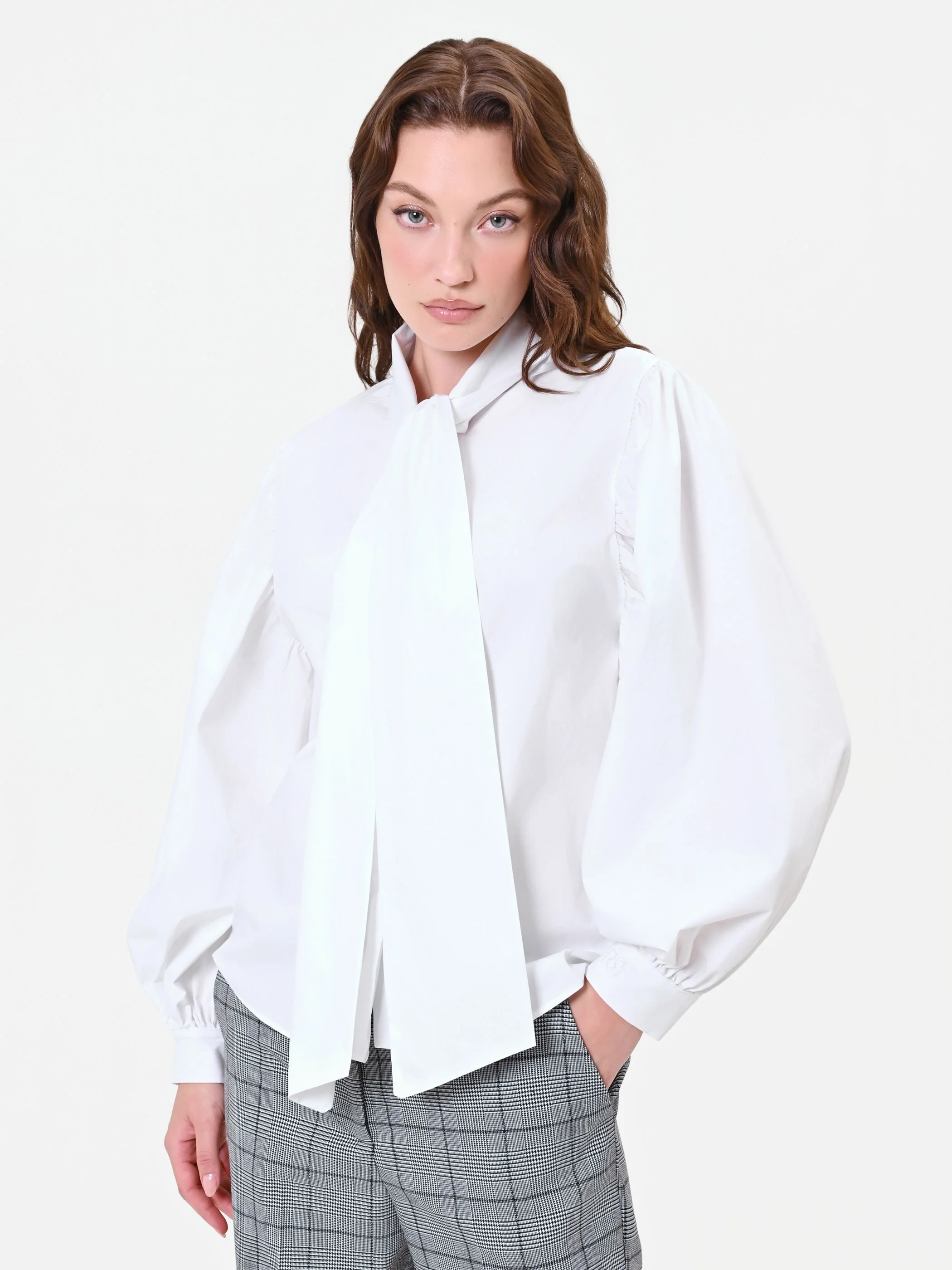 Camicia bianca con fiocco lavallière - Image 5