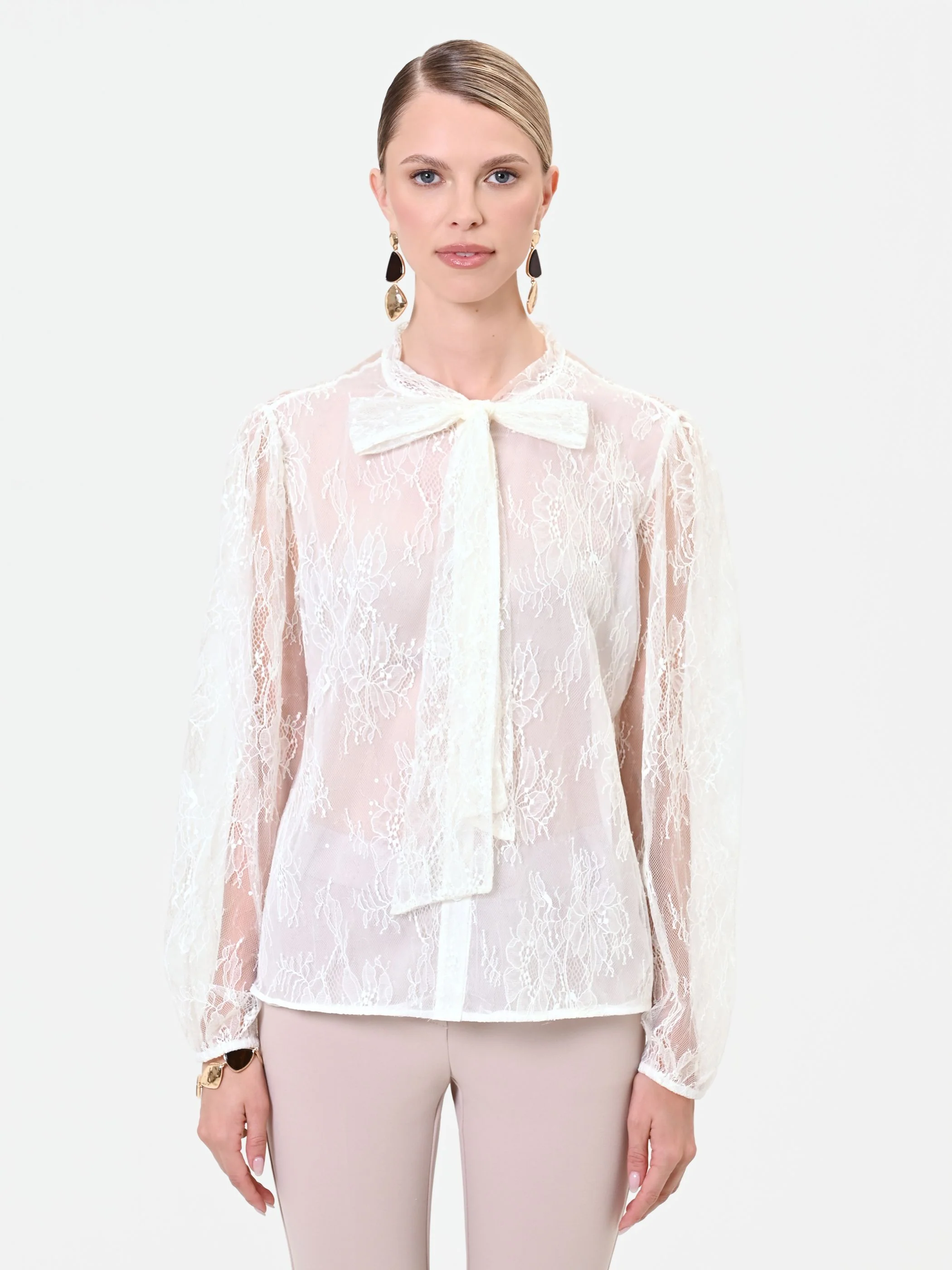 Camicia in pizzo panna bianco con fiocco al collo - Image 3