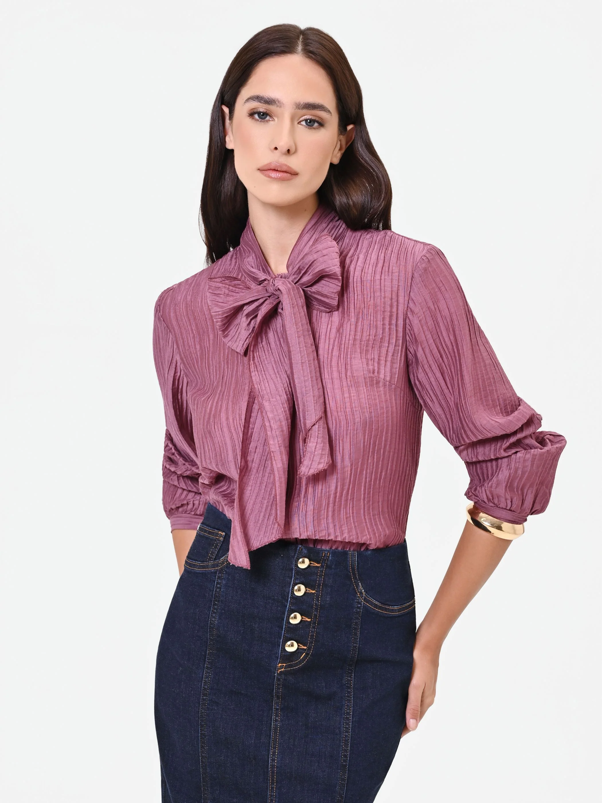 Camicia rosa antico plissé con fiocco - Image 5