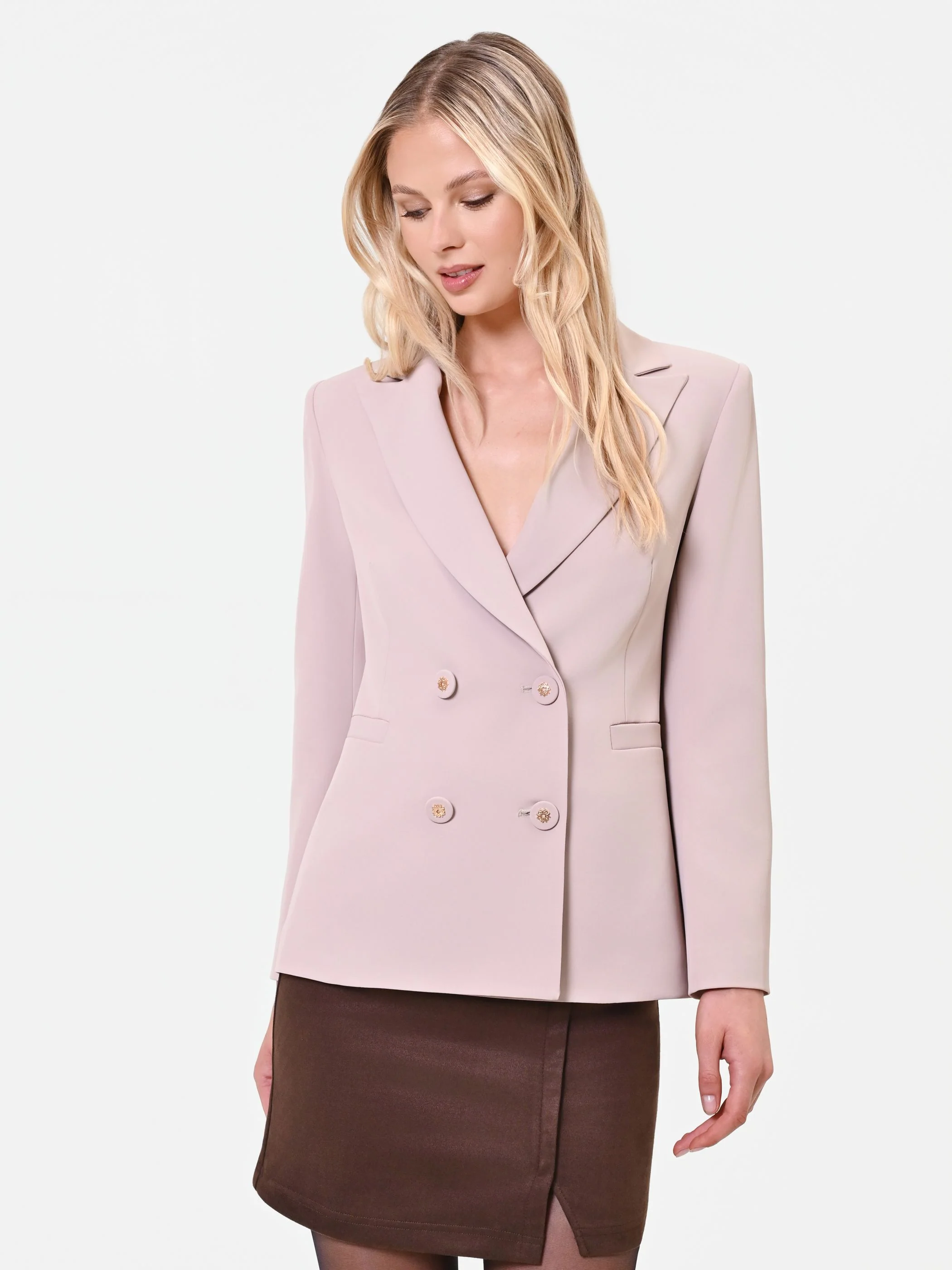 Giacca doppiopetto tortora beige con bottoni gioiello - Image 5
