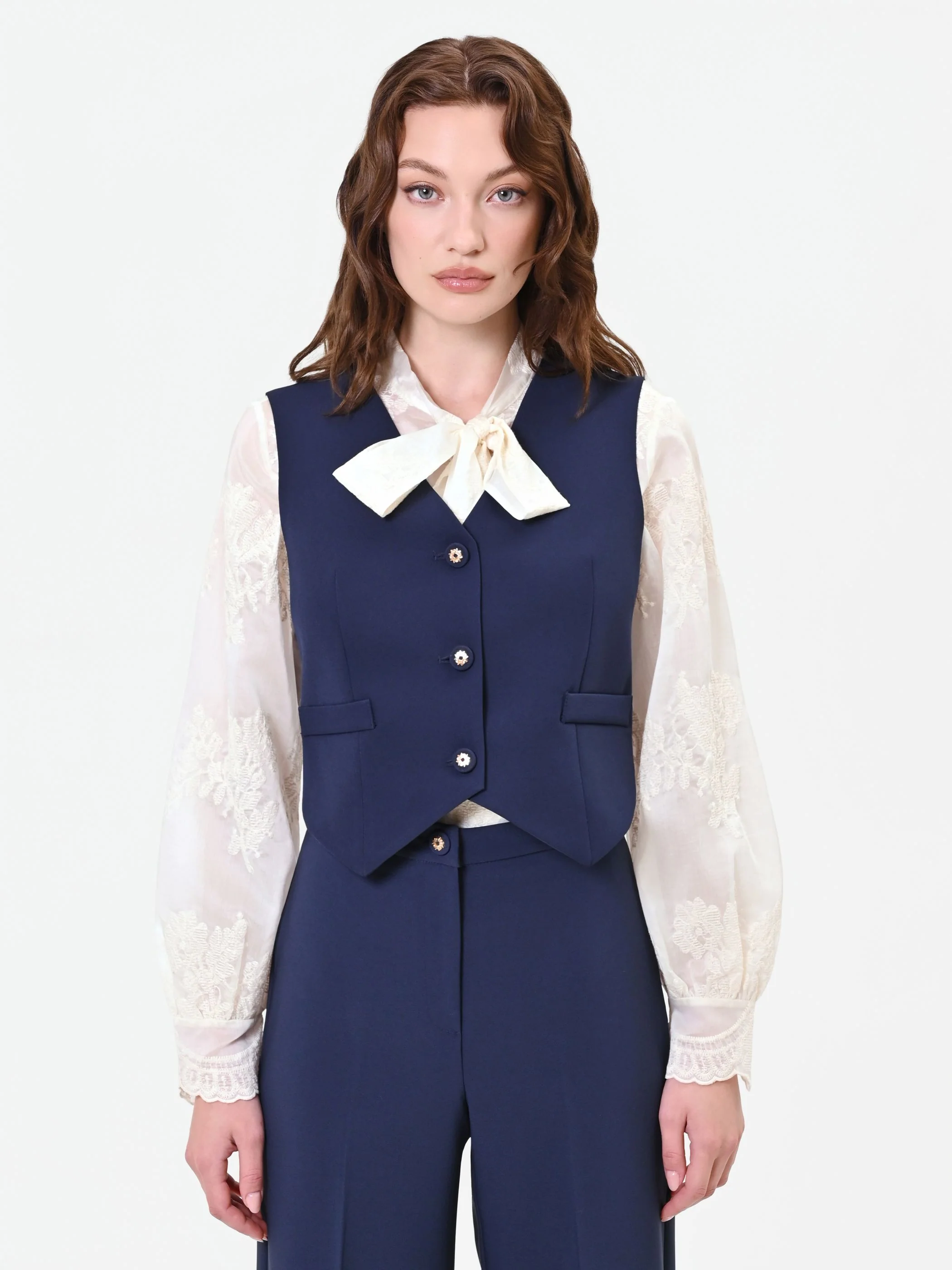 Gilet blu con bottoni gioiello - Image 2