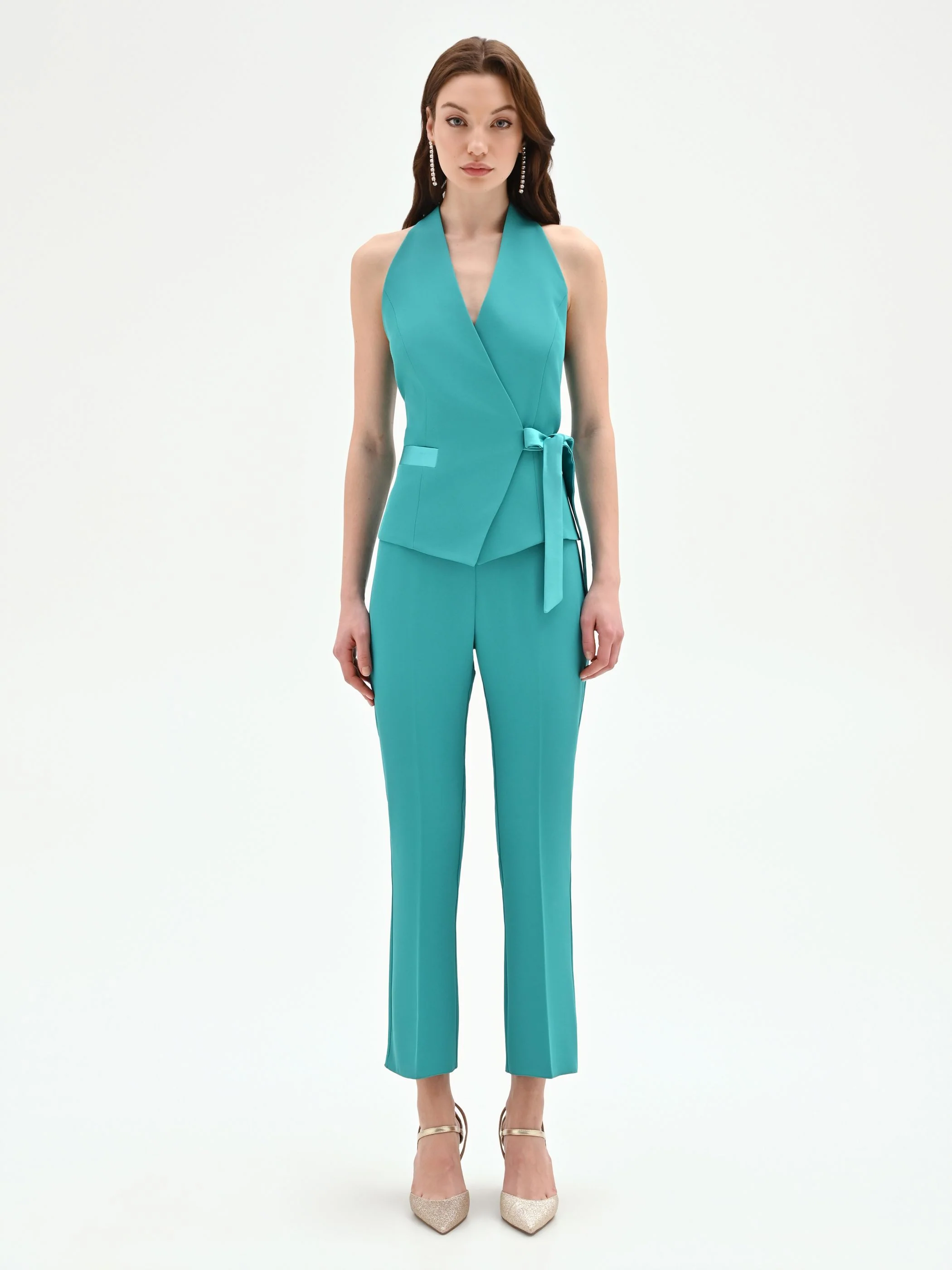 Gilet turchese azzurro con fusciacca in vita