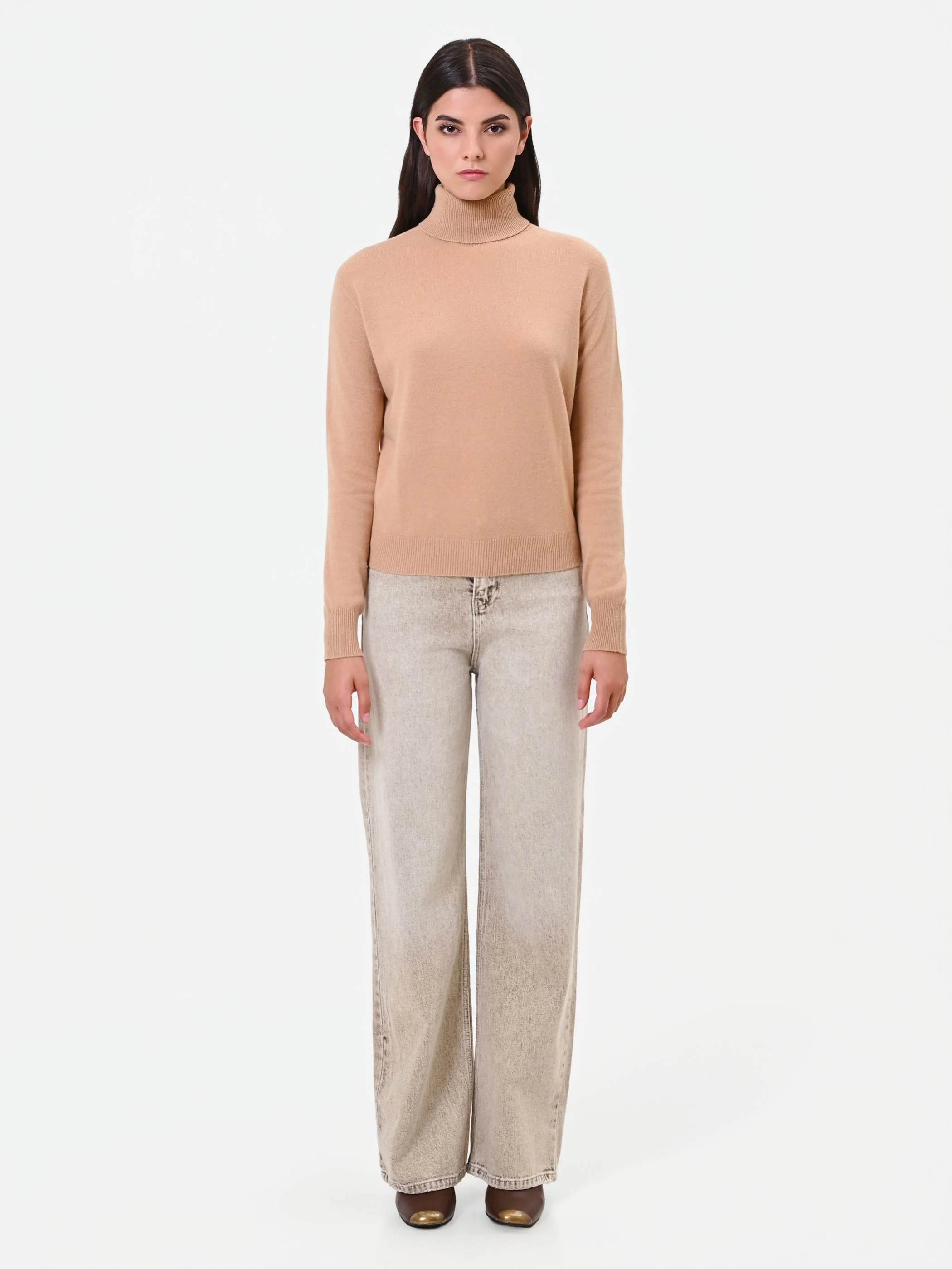 Maglia dolcevita cammello beige - Image 2