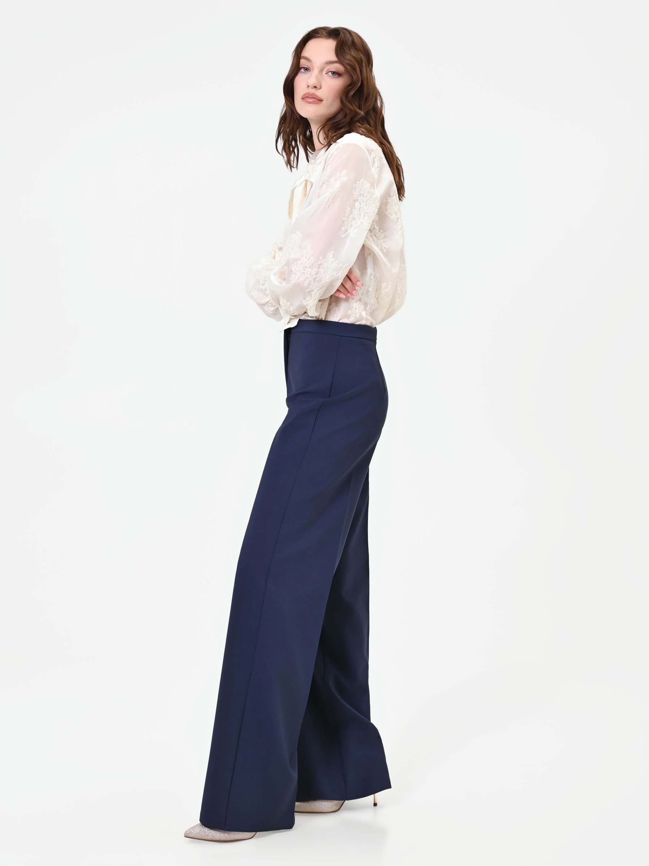 Pantalone a palazzo blu navy con piega stirata - Image 5