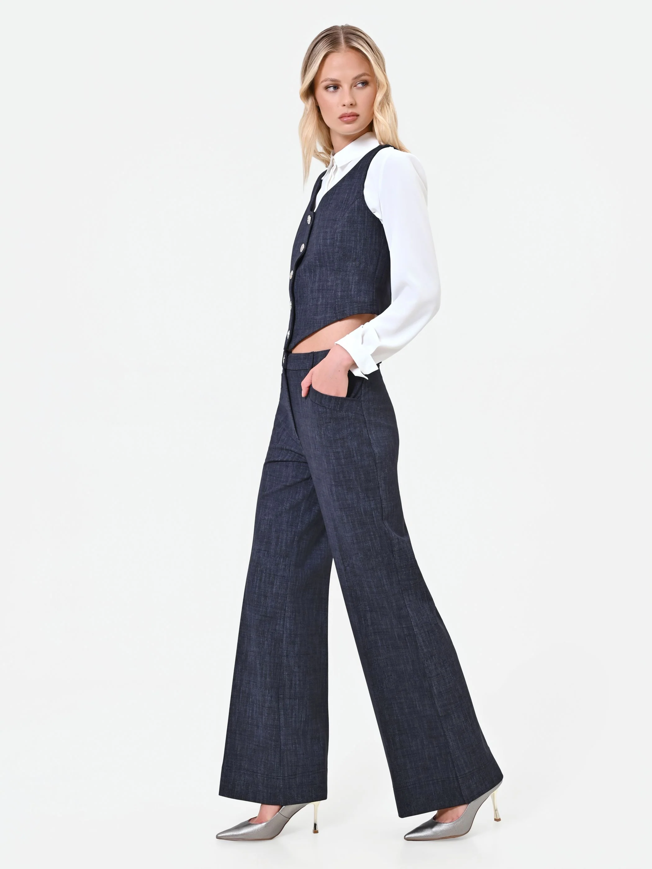 Pantalone blu navy a palazzo con risvolto - Image 5
