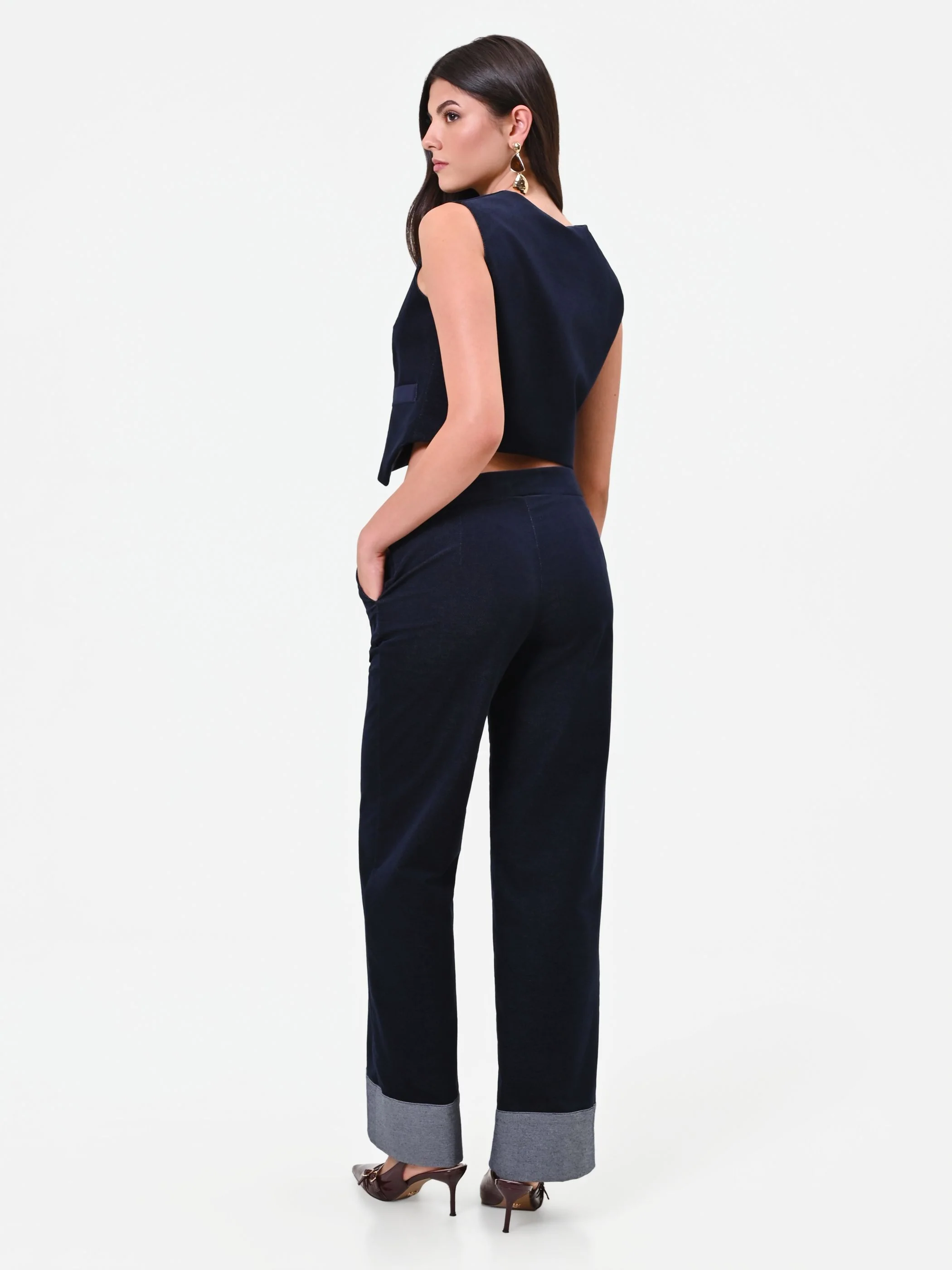Pantalone blu navy in velluto con impunture a contrasto - Image 2