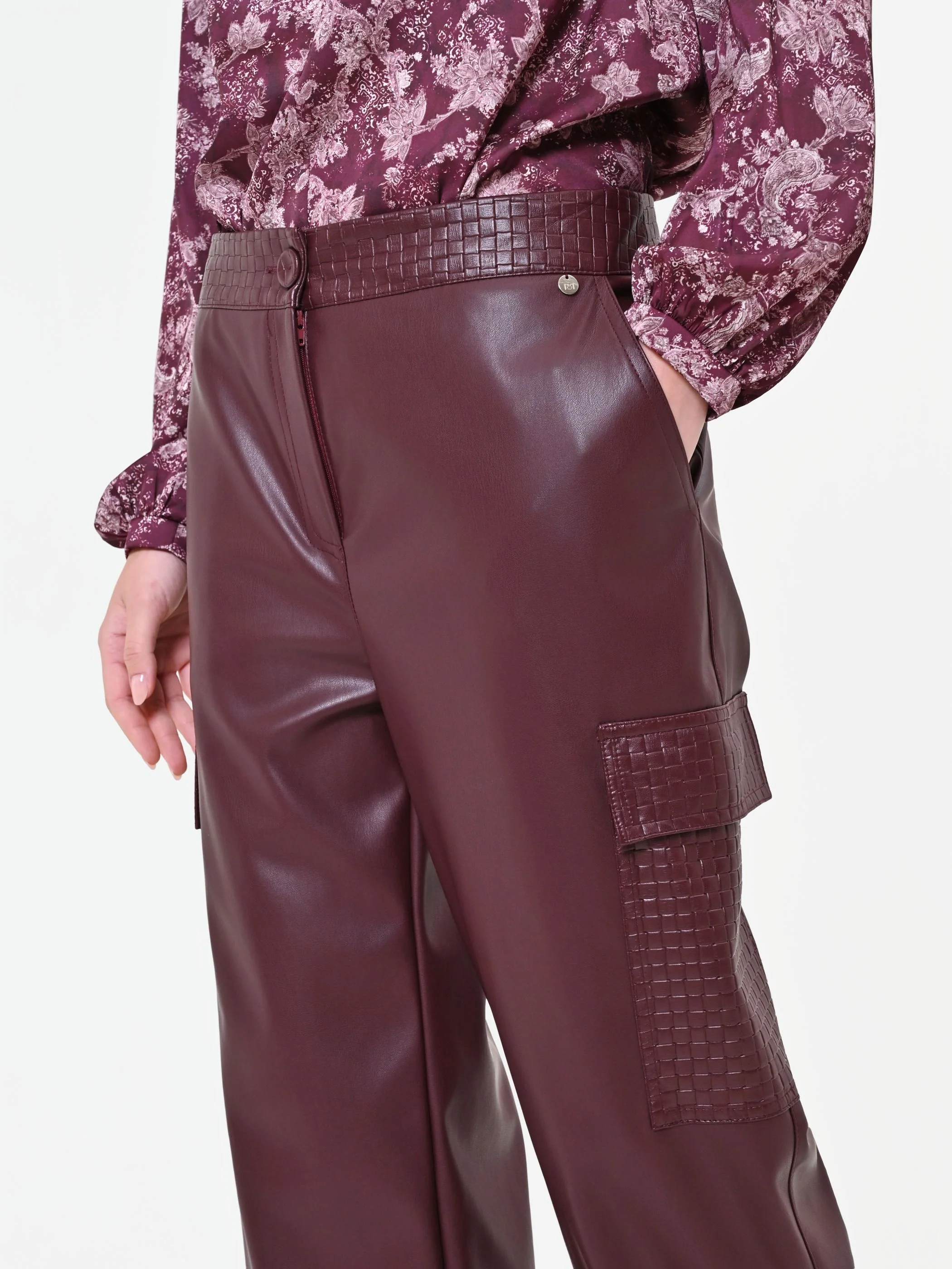 Pantalone cargo bordeaux rosso in similpelle - Image 5