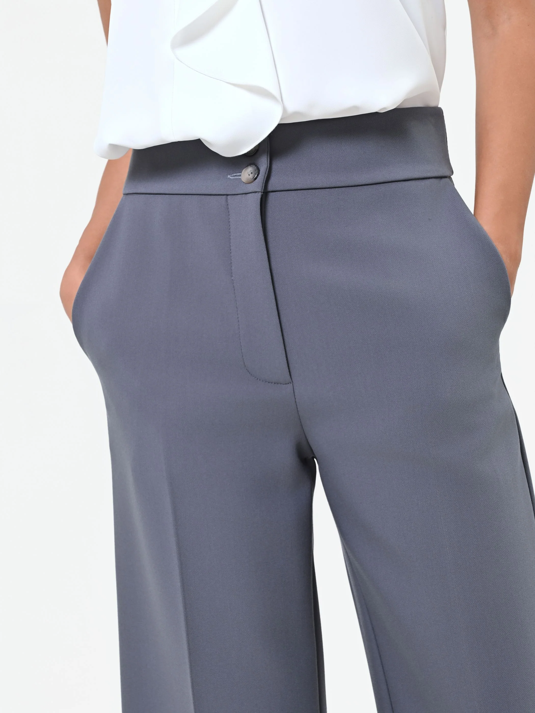 Pantalone culotte grigio con risvolto alto - Image 4