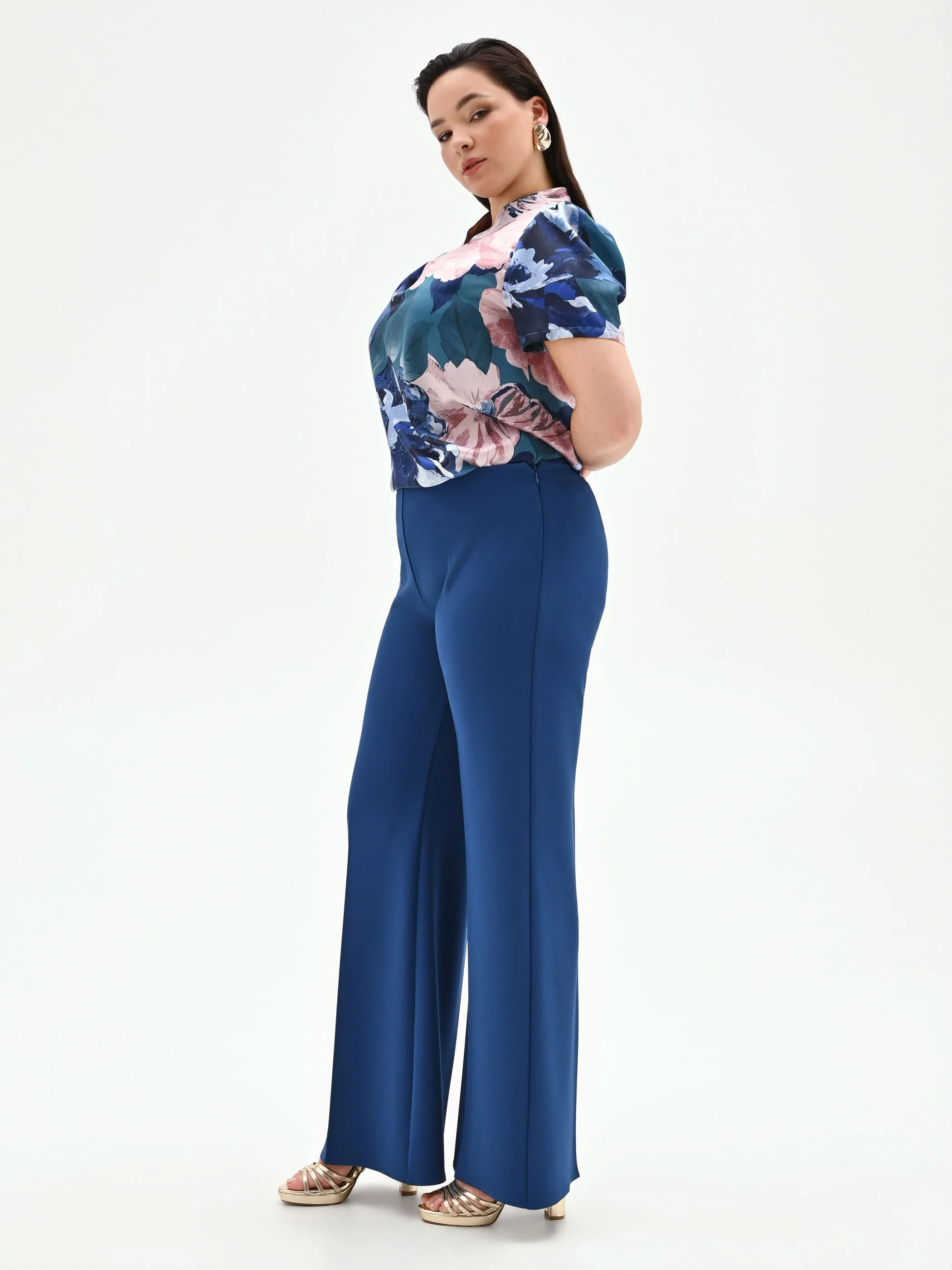 Pantalone Curvy a palazzo blu brillante in scuba mano crepe - Image 2