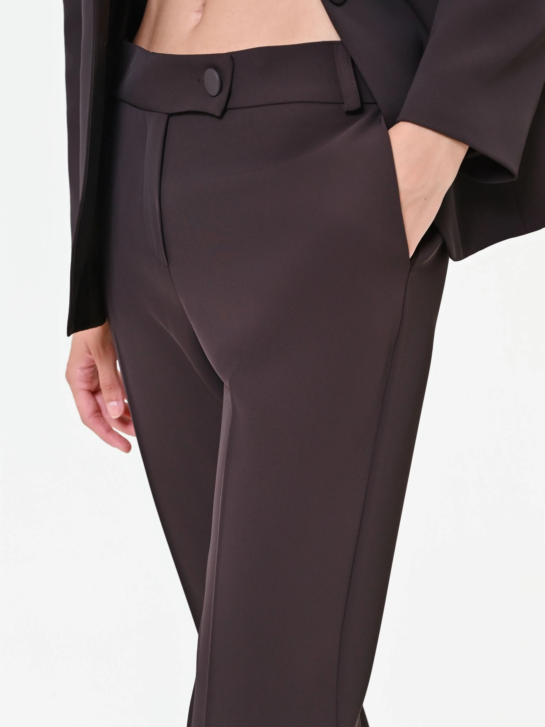Pantalone marrone moro con piega stirata - Image 4