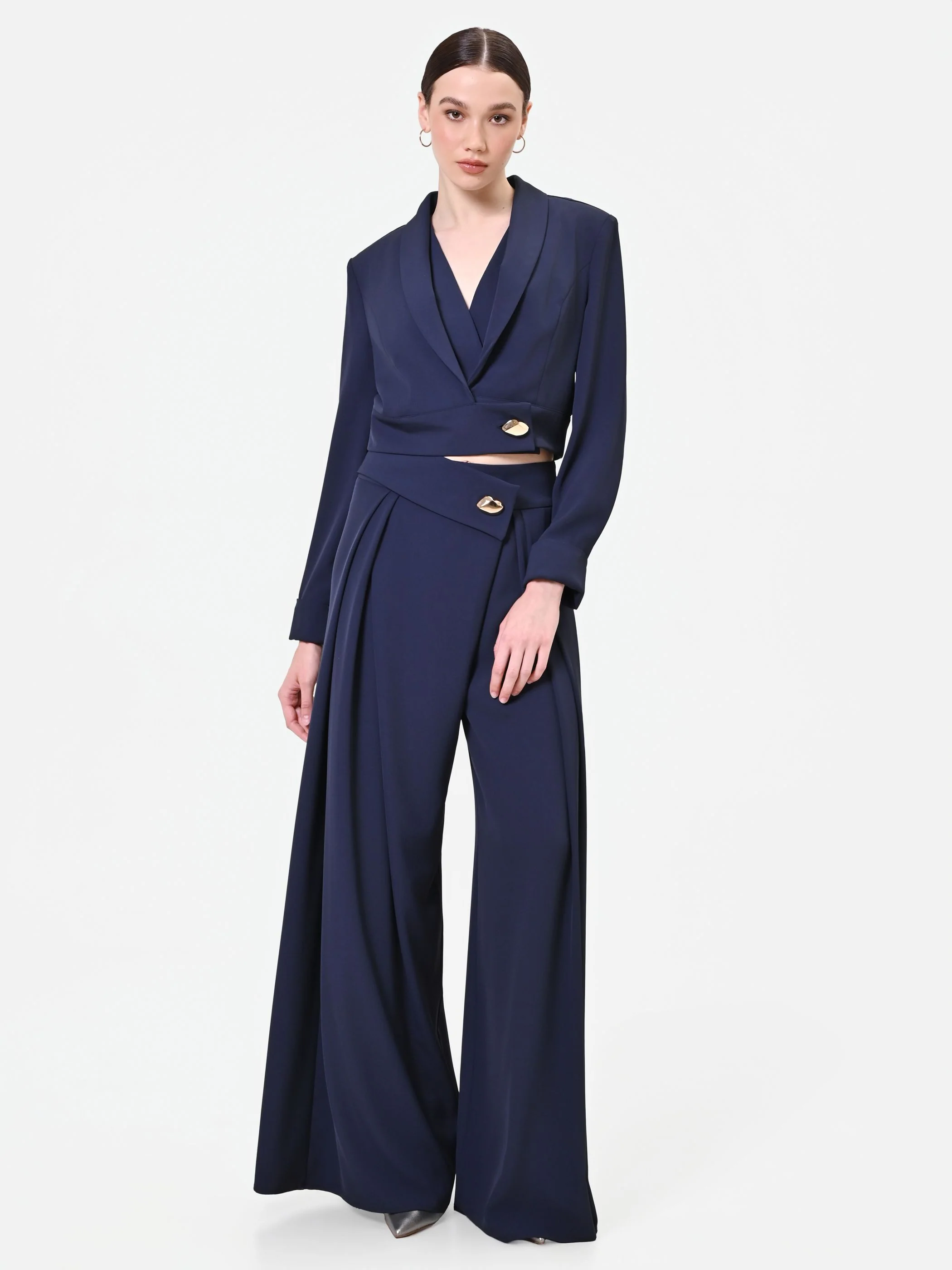 Pantalone palazzo blu navy con bottone design - Image 6