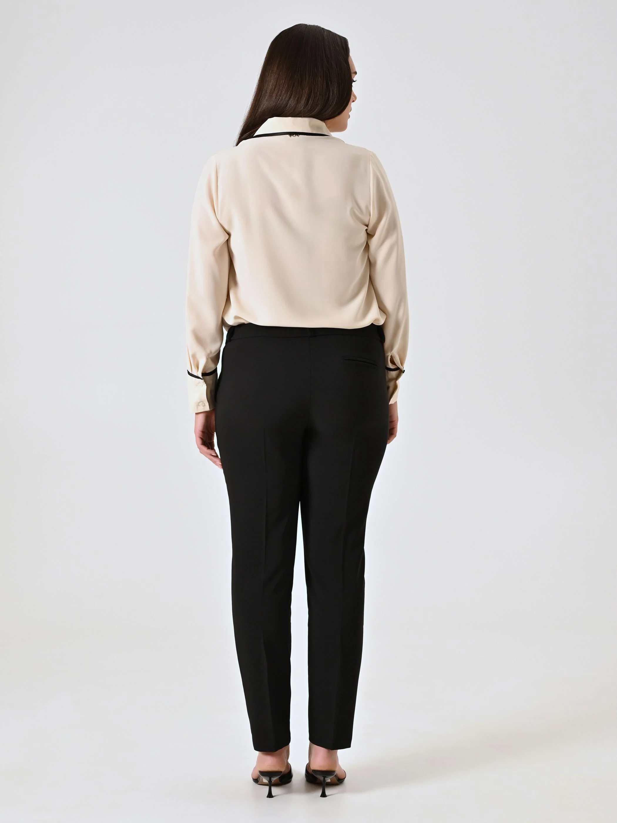 Pantaloni Curvy Straight Neri - Image 2