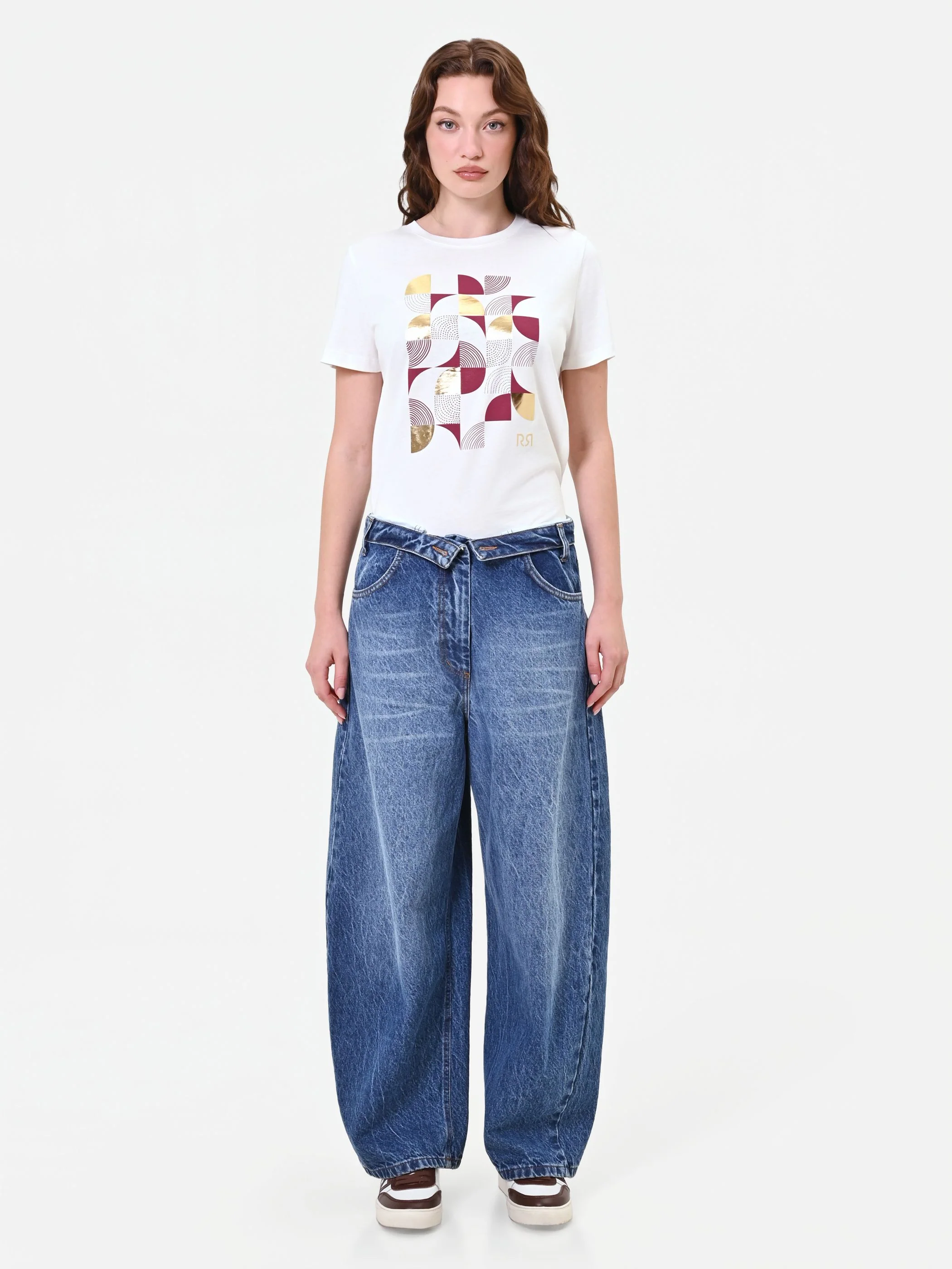 Pantaloni jeans blu indaco con chiusura asimmetrica