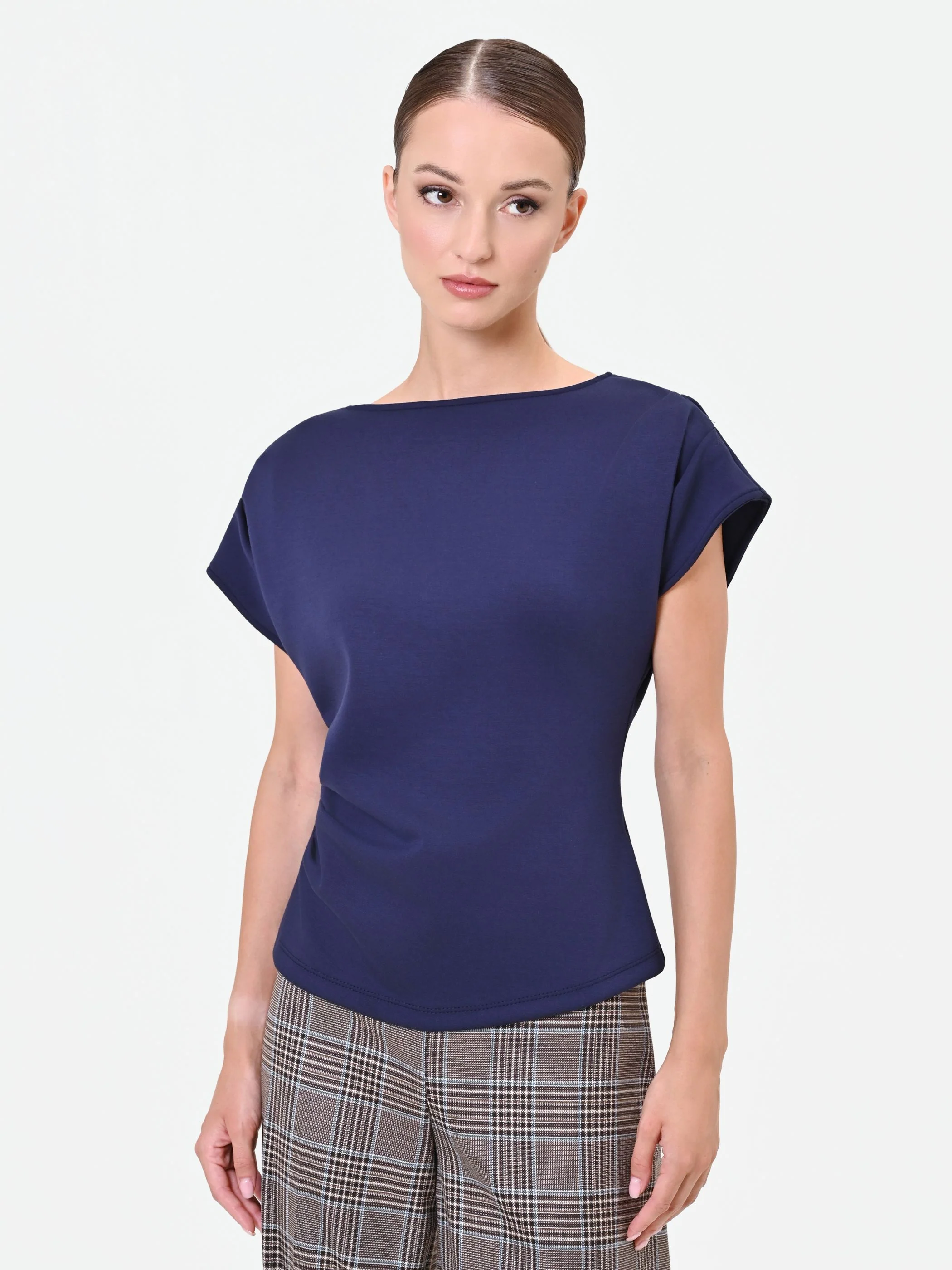 T-shirt blu navy con drappeggio asimmetrico - Image 5