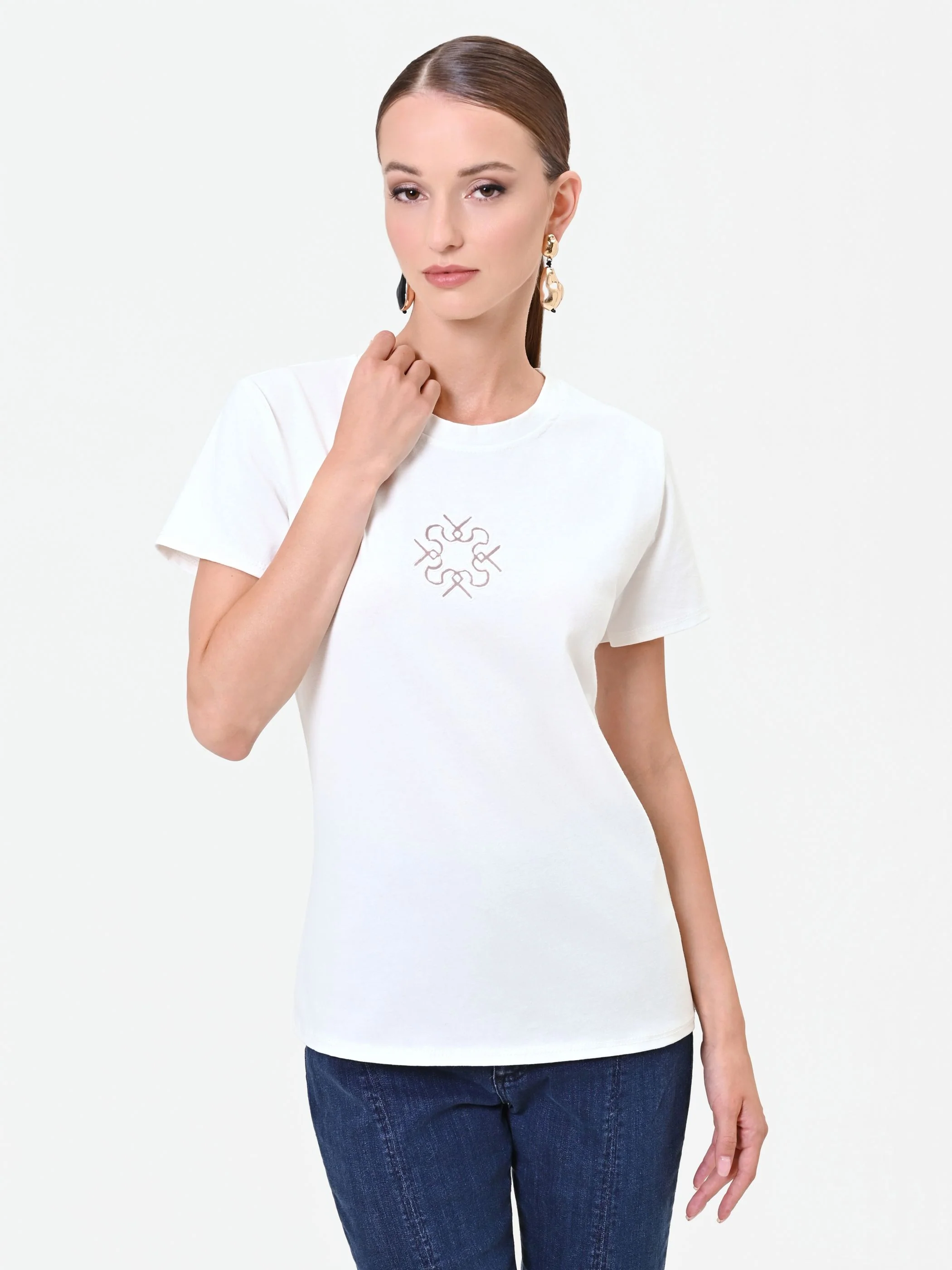 T-shirt panna bianco con dettaglio geometrico - Image 5