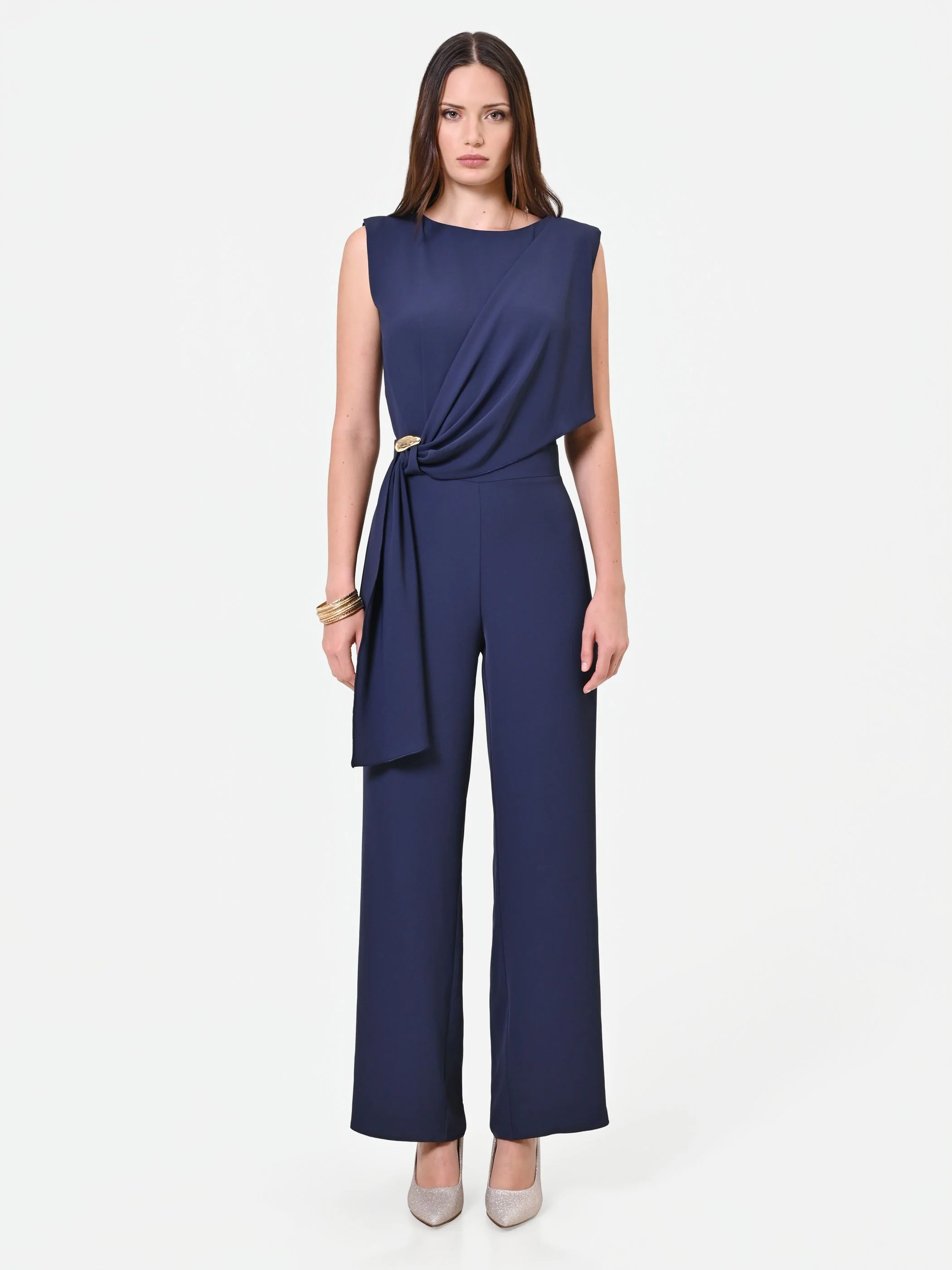 Tuta blu navy con pantalone palazzo e drappeggio - Image 4