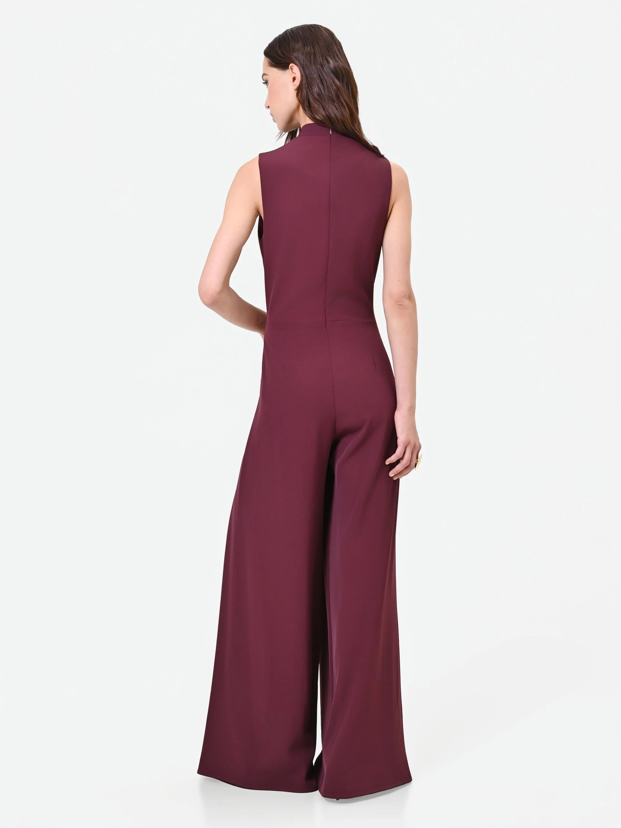 Tuta bordeaux fluida con bottone design - Image 2